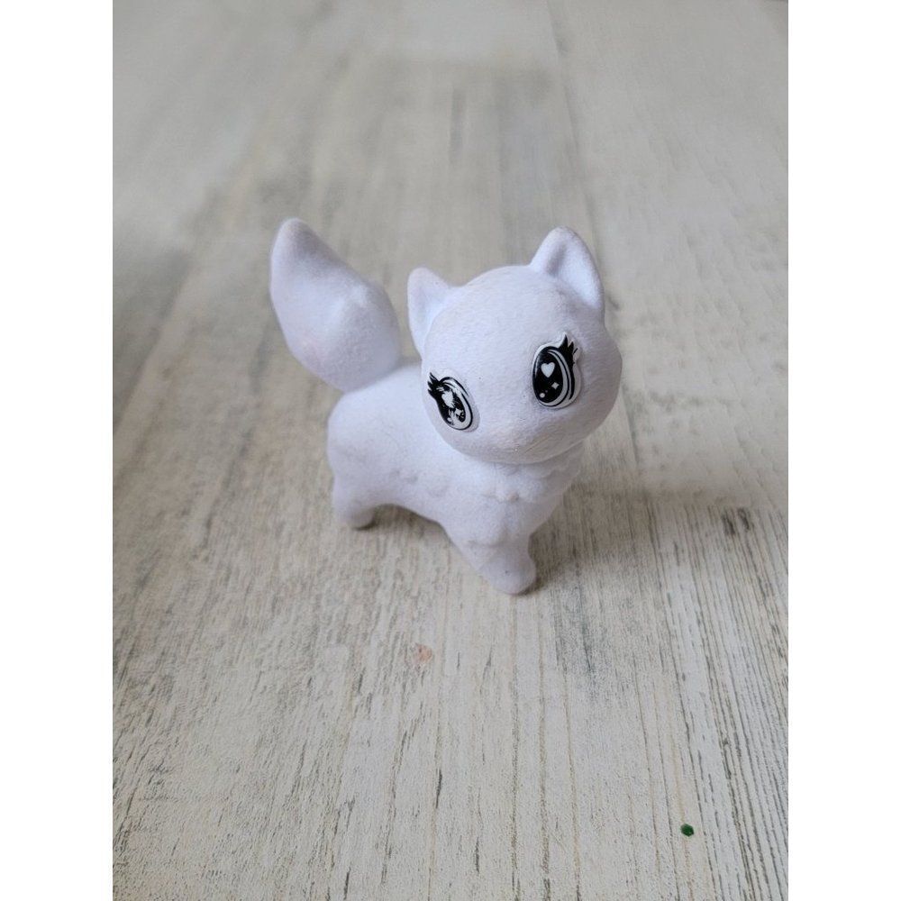 White cat flocked AS IS doll pet accessory‎ toy figure